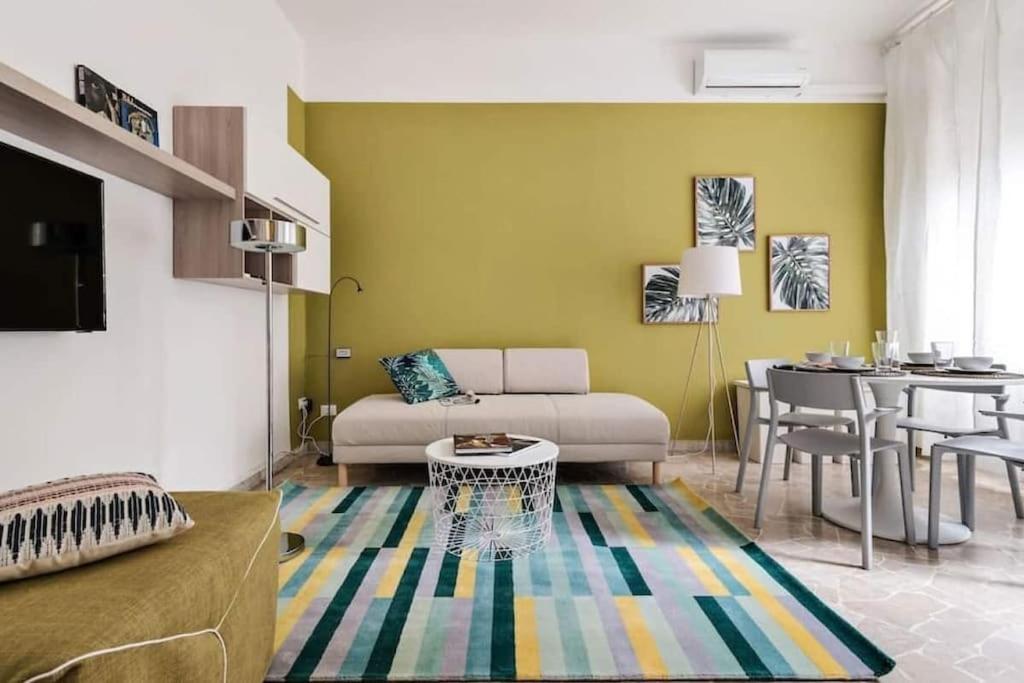 Appartamento Incantevole In Brera Milán Exterior foto
