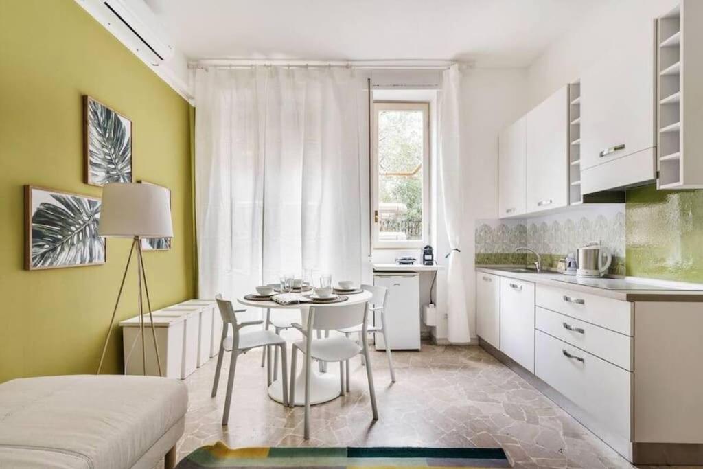 Appartamento Incantevole In Brera Milán Exterior foto